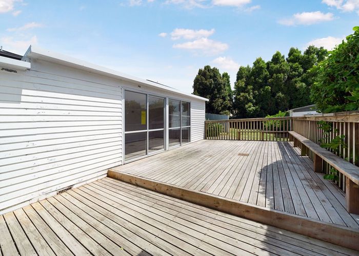  at 16 Coniston Avenue, Te Atatu South, Waitakere City, Auckland