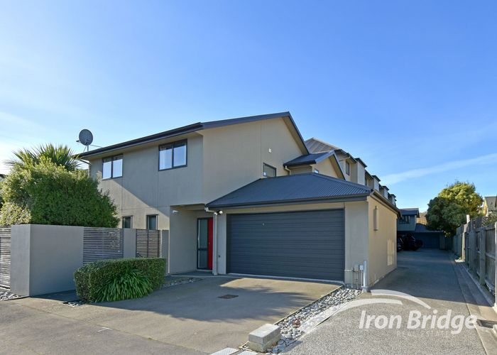  at 2/38 Brockworth Place, Riccarton, Christchurch