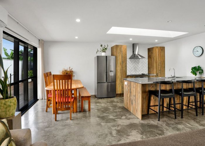  at 1A Mount View Place, Spotswood, New Plymouth