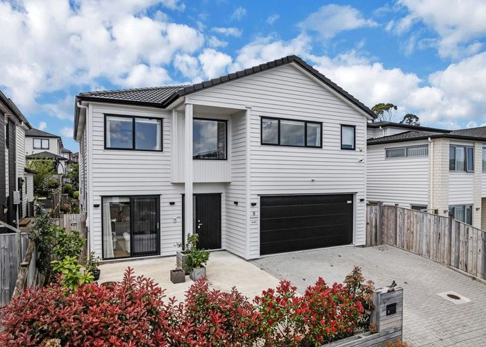  at 8 Hermes Road, Flat Bush, Manukau City, Auckland