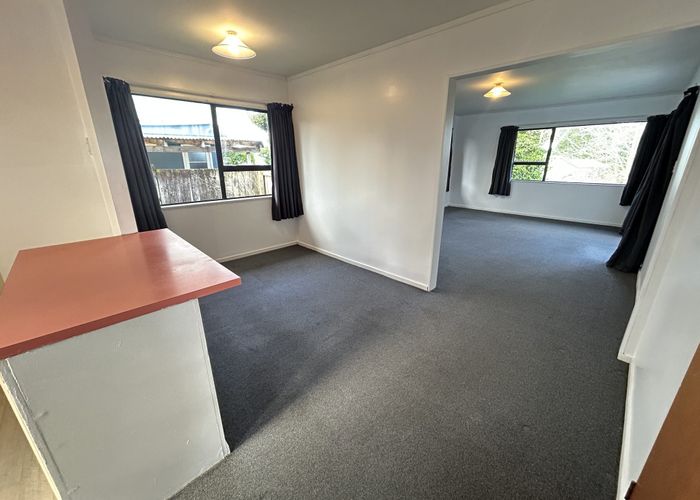  at 2A Hueglow Rise, West Harbour, Waitakere City, Auckland