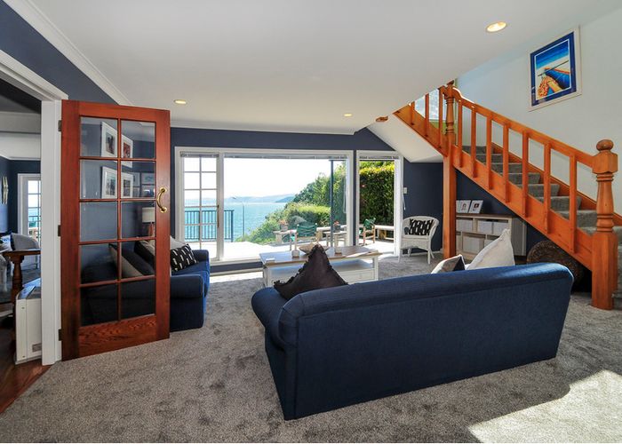  at 303 Marine Drive, York Bay, Lower Hutt
