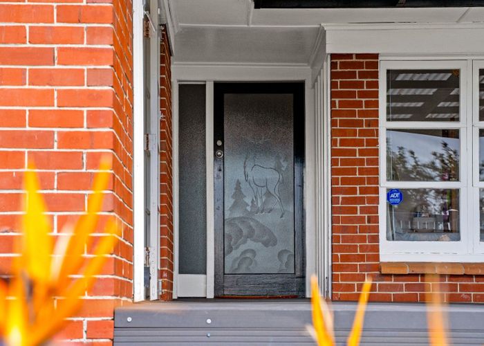  at 39 Sherwood Avenue, Te Atatu South, Waitakere City, Auckland