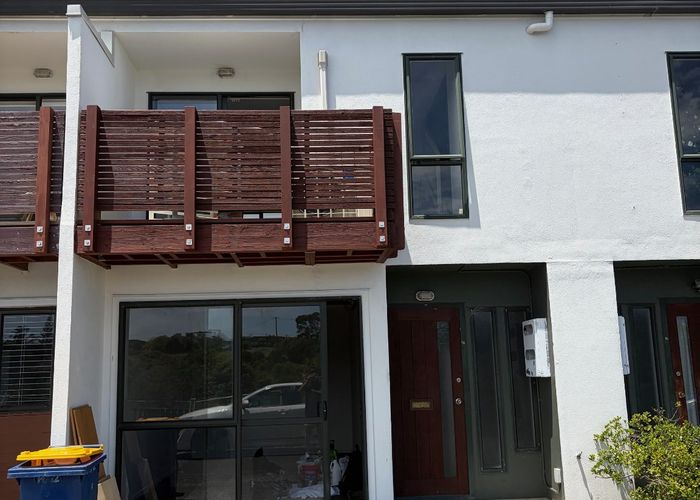  at 12 Ambrico Place, New Lynn, Waitakere City, Auckland