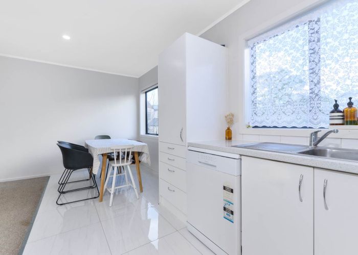  at 1/5 John Jennings Drive, Albany, North Shore City, Auckland