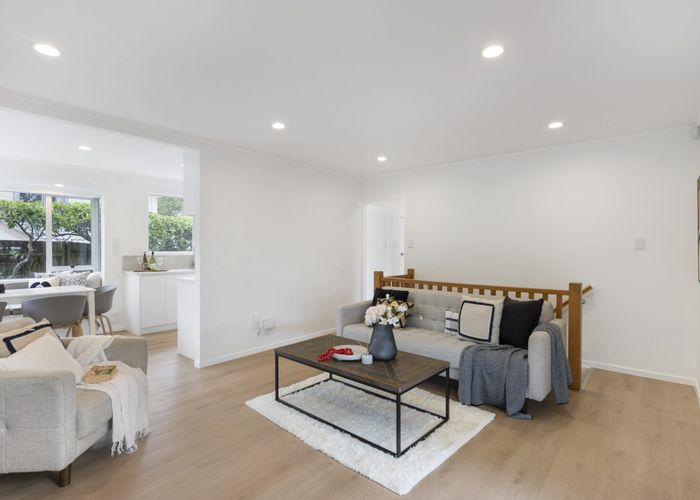  at 15 Cunliffe Place, Glenfield, Auckland