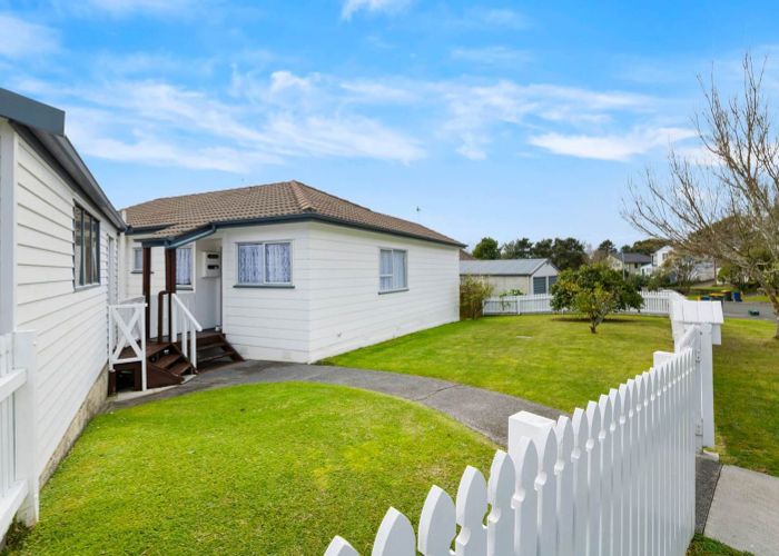  at 24 Santiago Crescent, Unsworth Heights, Auckland