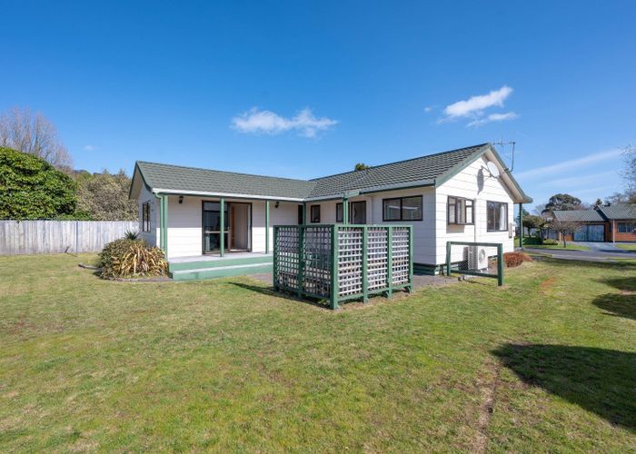  at 6 Gibbs Place, Kinloch, Taupō