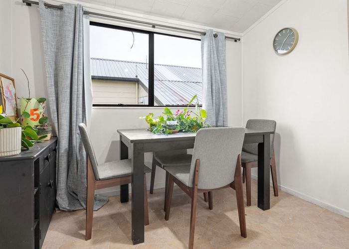  at 5 Silkwood Lane, Melville, Hamilton, Waikato