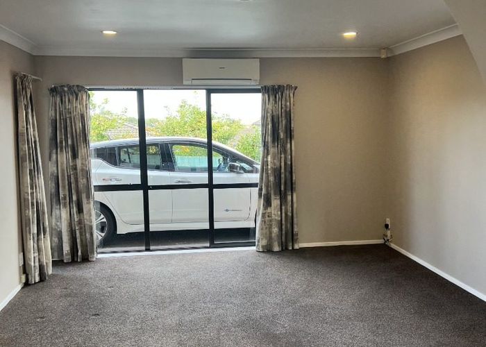  at 2/25 Nicholas Road, Somerville, Manukau City, Auckland