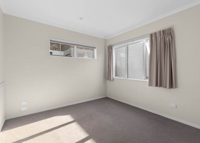  at 186a Chivalry Road, Glenfield, North Shore City, Auckland