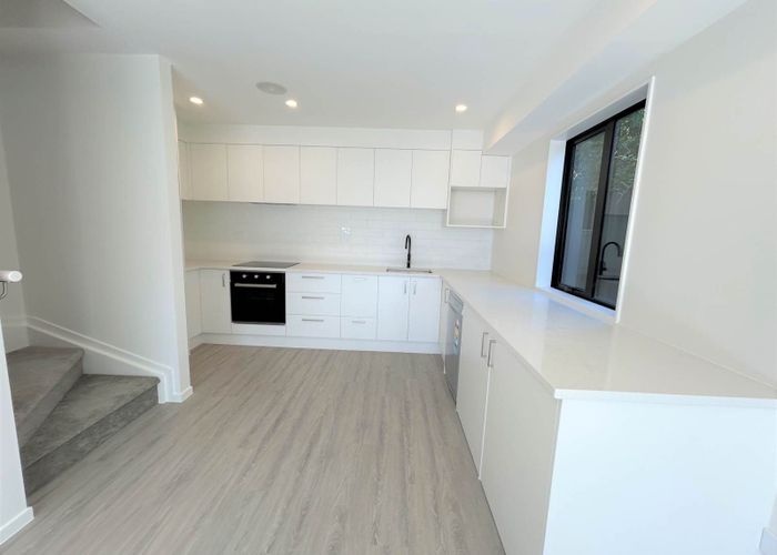  at 4/52 Rua Road, Glen Eden, Waitakere City, Auckland