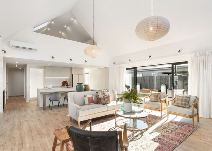  at 2 Emily Knowles Drive, Cashmere, Christchurch City, Canterbury