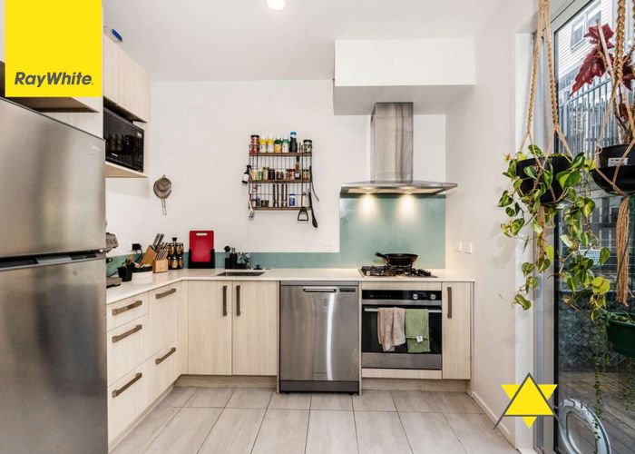  at 28 Ceramic Lane, New Lynn, Auckland