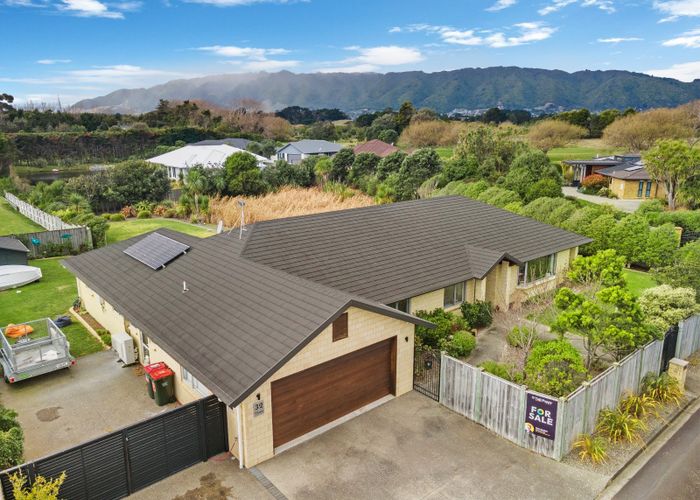  at 32 Titoki Road, Waikanae Beach, Waikanae