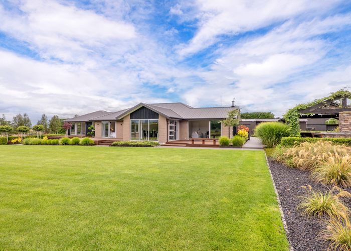  at 875 German Road, Starvation Hill, Oxford