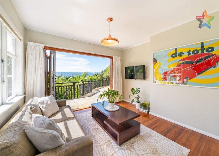  at 157 Miromiro Road, Normandale, Lower Hutt