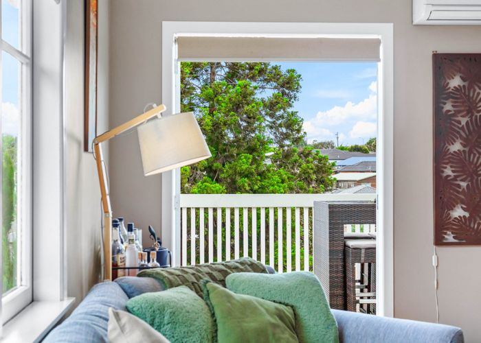  at 40 Sunnyside Road, Sunnyvale, Waitakere City, Auckland