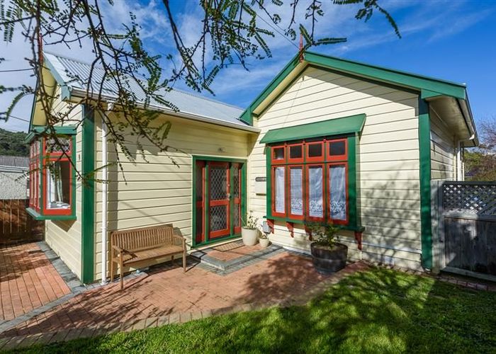  at 9 Murray Street, Island Bay, Wellington, Wellington