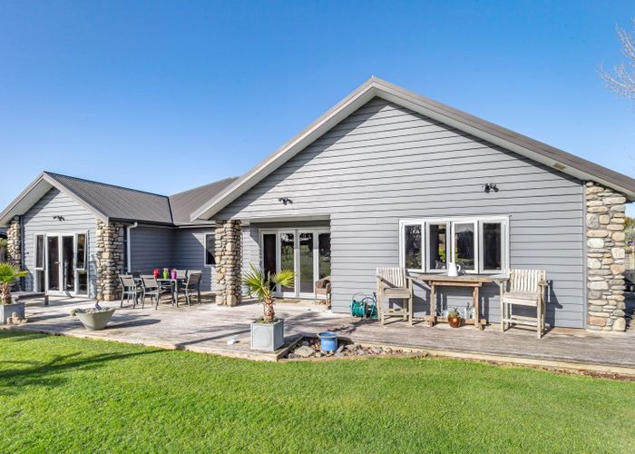  at 84 Muhunoa West Road, Ohau, Levin