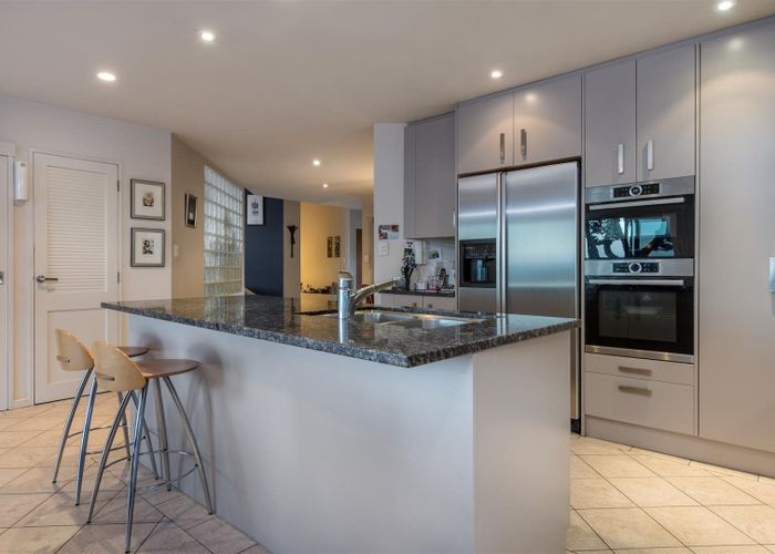  at 14 Hamana Street, Narrow Neck, Auckland