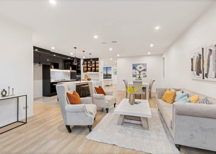  at 18 Glann Lane, Flat Bush, Auckland