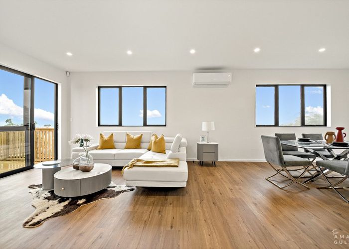  at 15 Mara Way, Sunnyvale, Waitakere City, Auckland