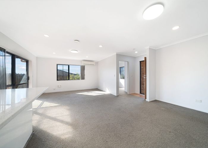  at 18 Plumstead Rise, Glen Eden, Waitakere City, Auckland
