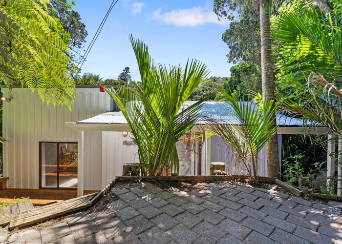  at 21 Hekerua Road, Oneroa, Waiheke Island, Auckland