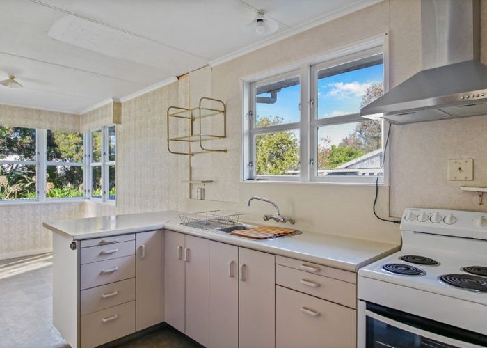  at 23 Gorton Street, Bulls