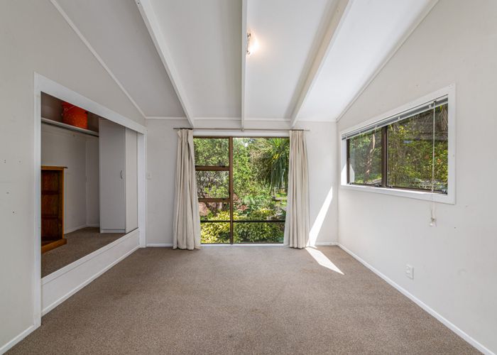  at 32 Foster Avenue, Huia, Auckland