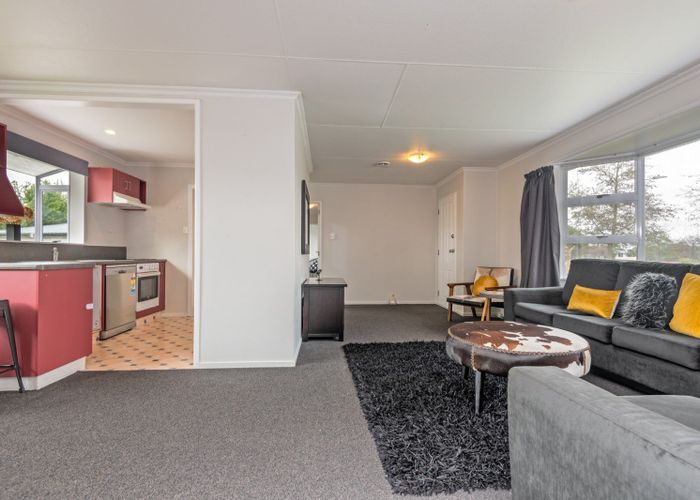  at 32 Cumberland Place, Kelvin Grove, Palmerston North