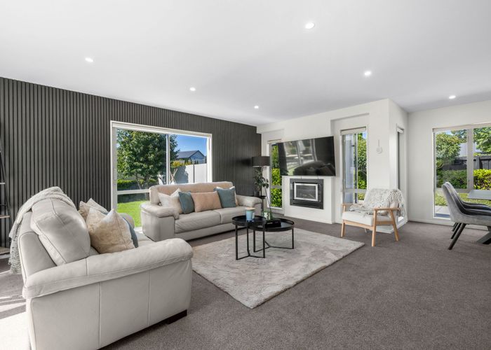  at 10 Lakebridge Place, Parklands, Christchurch City, Canterbury