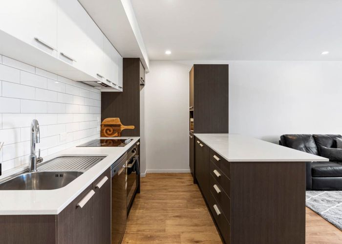  at 102/25 Bute Road, Browns Bay, Auckland