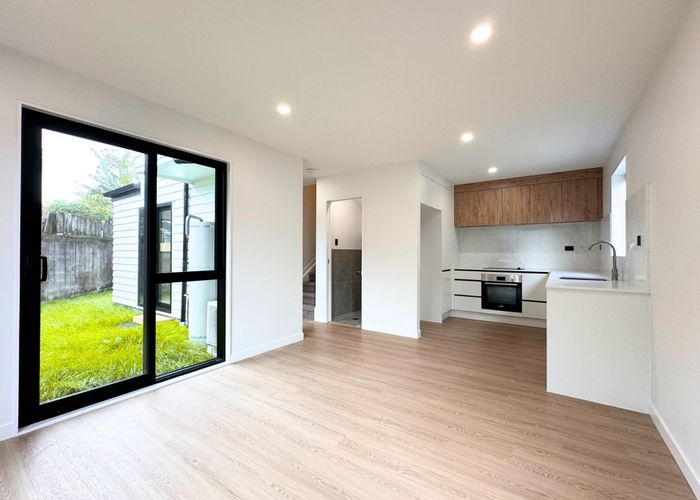  at Lot 8, 24 Tupaki Place, Pakuranga Heights, Manukau City, Auckland