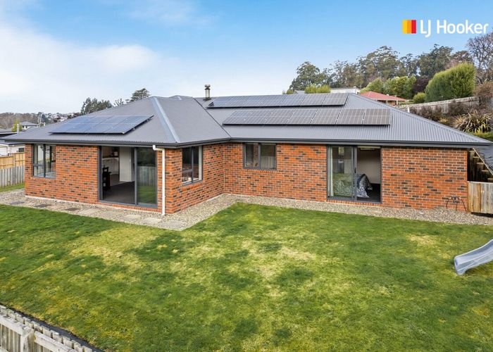  at 21 Sretlaw Place, Brockville, Dunedin