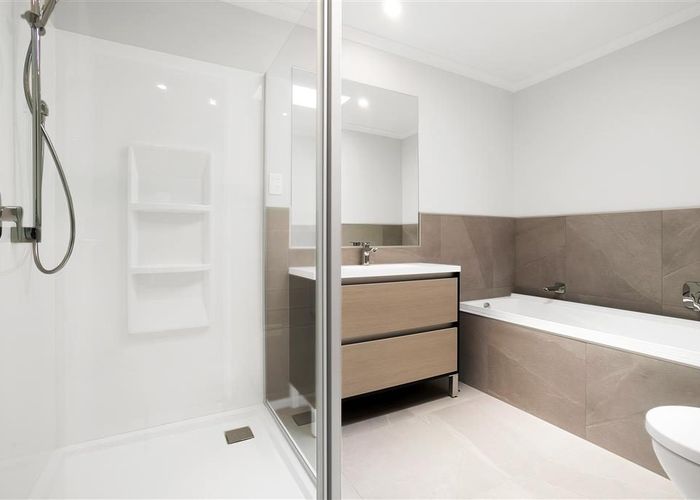  at 42 Vincent McGrath Cres, Swanson, Waitakere City, Auckland