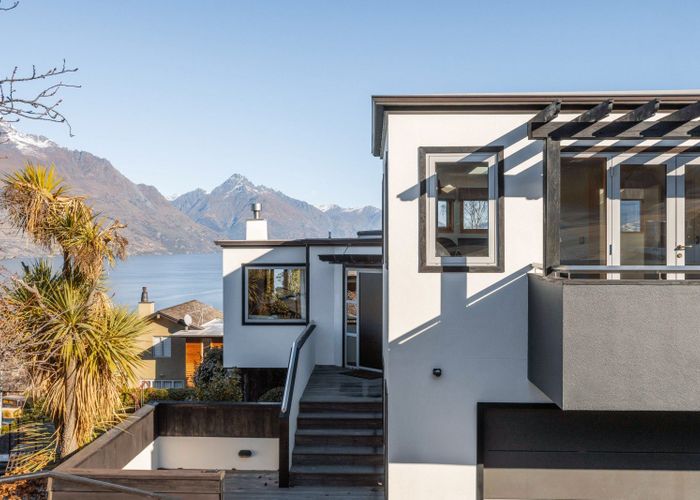  at 18 Dublin Street, Queenstown Hill, Queenstown-Lakes, Otago