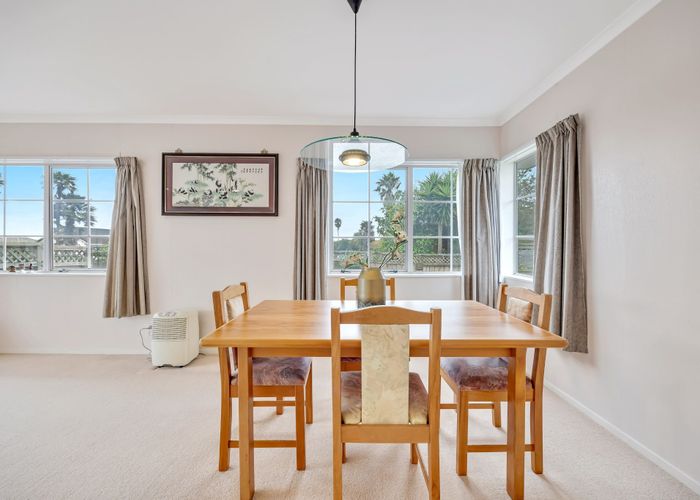  at 3 Palmcrest Grove, Highland Park, Auckland