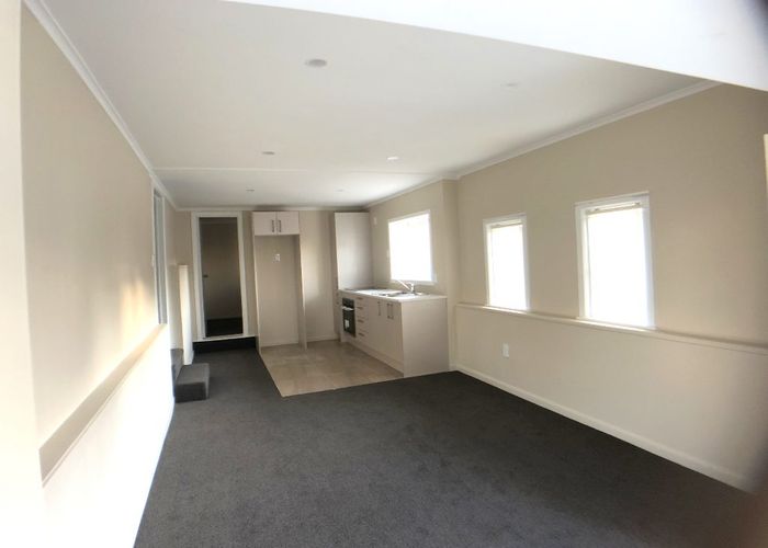  at 2/400 Richardson Road, Mount Roskill, Auckland City, Auckland