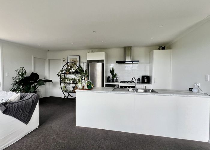  at 1/221 Baverstock Road, Grandview Heights, Hamilton, Waikato