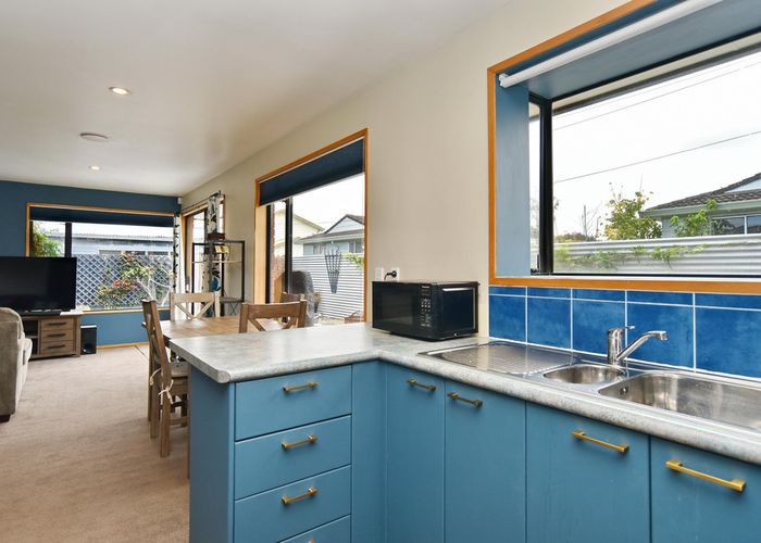  at 2/24 Tilford Street, Woolston, Christchurch