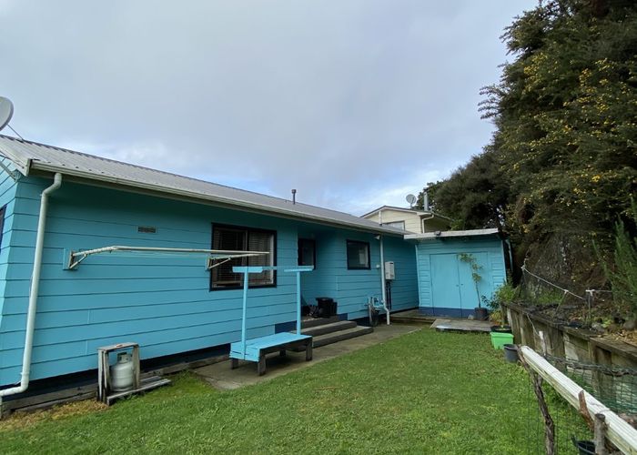  at 33 Omapere Street, Whitby, Porirua, Wellington