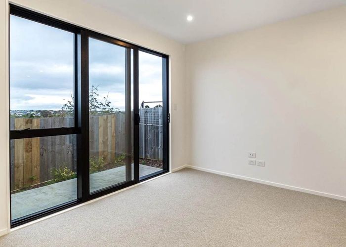  at 8/11 Ryburn Road, Mount Wellington, Auckland City, Auckland