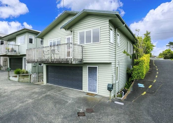  at 1/61 The Avenue, Albany, North Shore City, Auckland