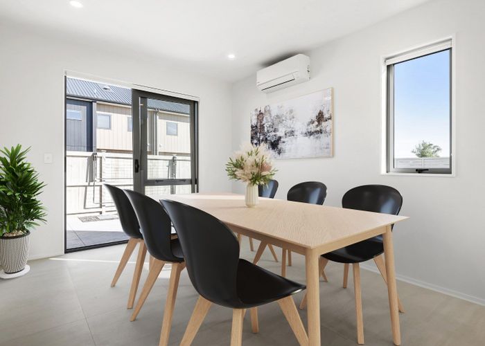  at 2 Pohorama Lane, Conifer Grove, Papakura, Auckland