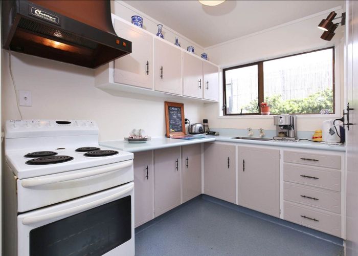 at 2/128 Barrack Road, Mount Wellington, Auckland City, Auckland