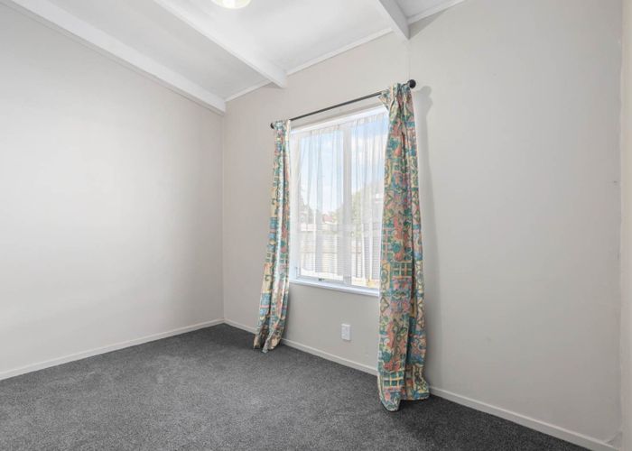  at 2 Imperial Place, Henderson, Waitakere City, Auckland