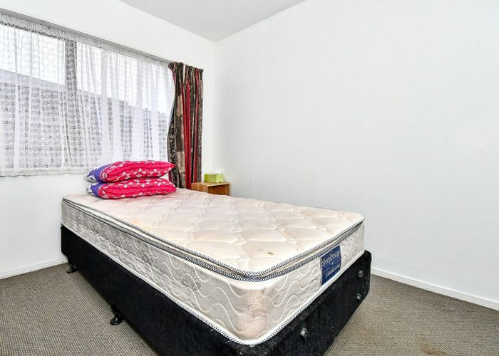  at 2 Alderson Lane, Favona, Manukau City, Auckland