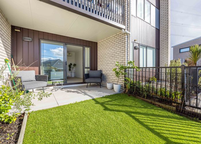  at 7/18 Titoki Street, Te Atatu Peninsula, Waitakere City, Auckland